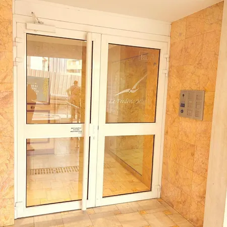 Spacieux 2 Pieces ,1 Chambre,clim, Centre Ville, Garage Apartment Sainte-Maxime