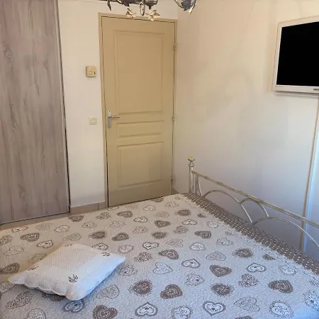 Apartment Spacieux 2 Pieces ,1 Chambre,clim, Centre Ville, Garage Sainte-Maxime