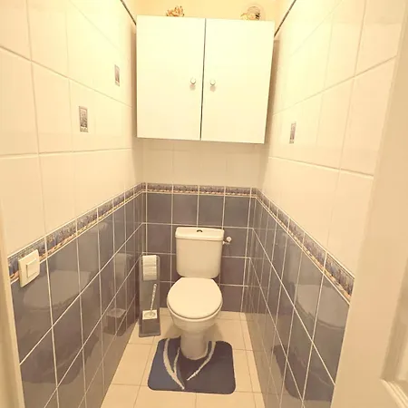Spacieux 2 Pieces ,1 Chambre,clim, Centre Ville, Garage Sainte-Maxime